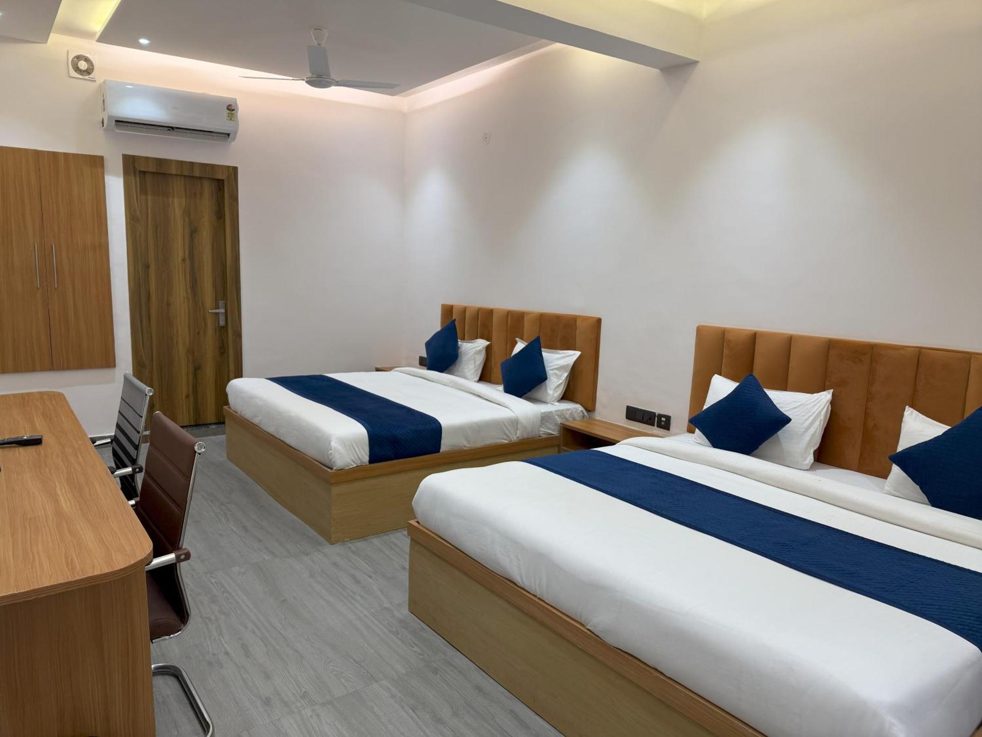 Hotel Taj Way By Jyoti Villa Agra  Exteriör bild